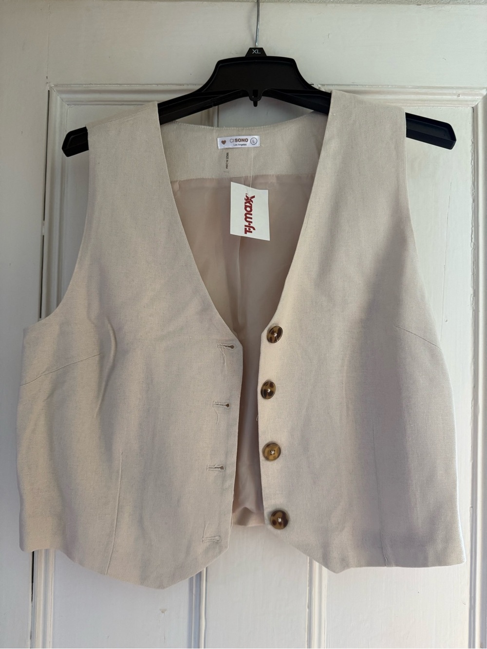 Ci Sono Cream Button-Front Women's Vest